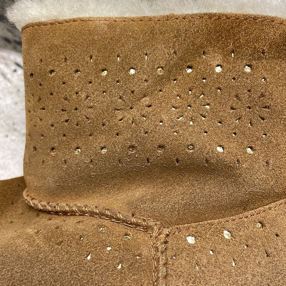 UGG Boots - Picture 9 of 16